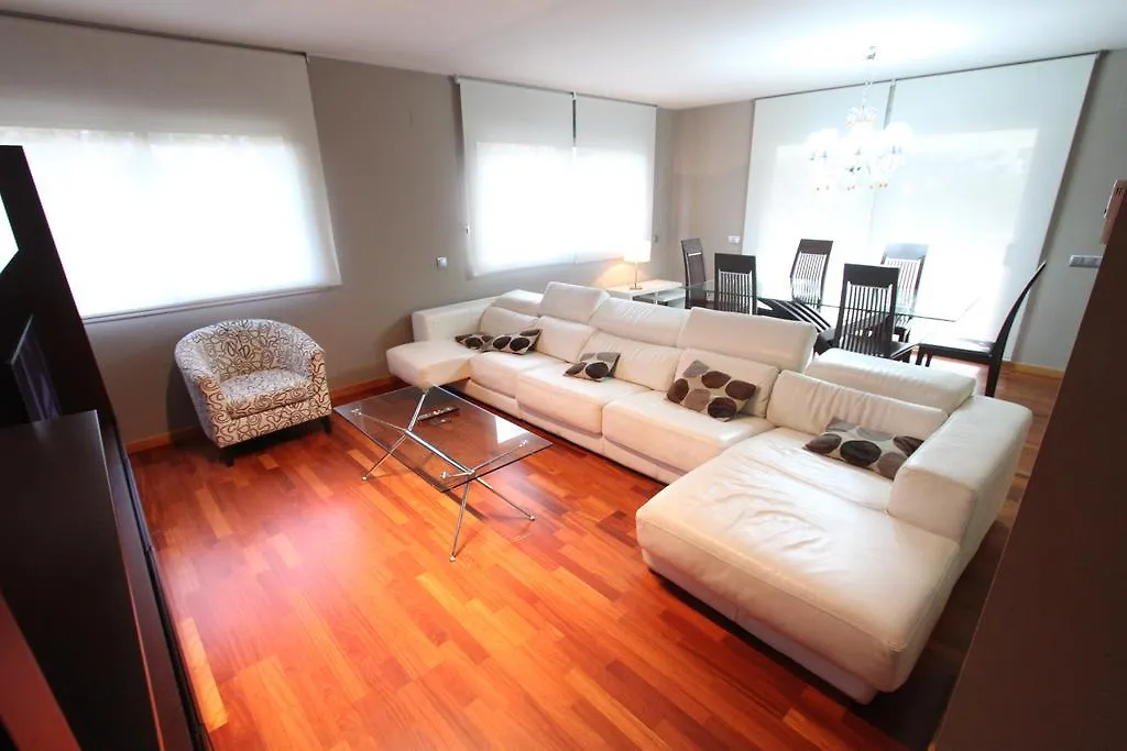 Click & Booking Apartamentos Arqubach 萨洛 公寓